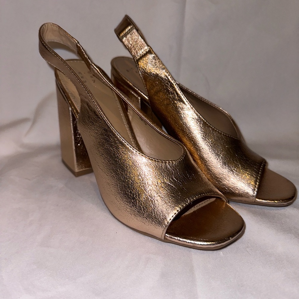 Target a new day gold pump